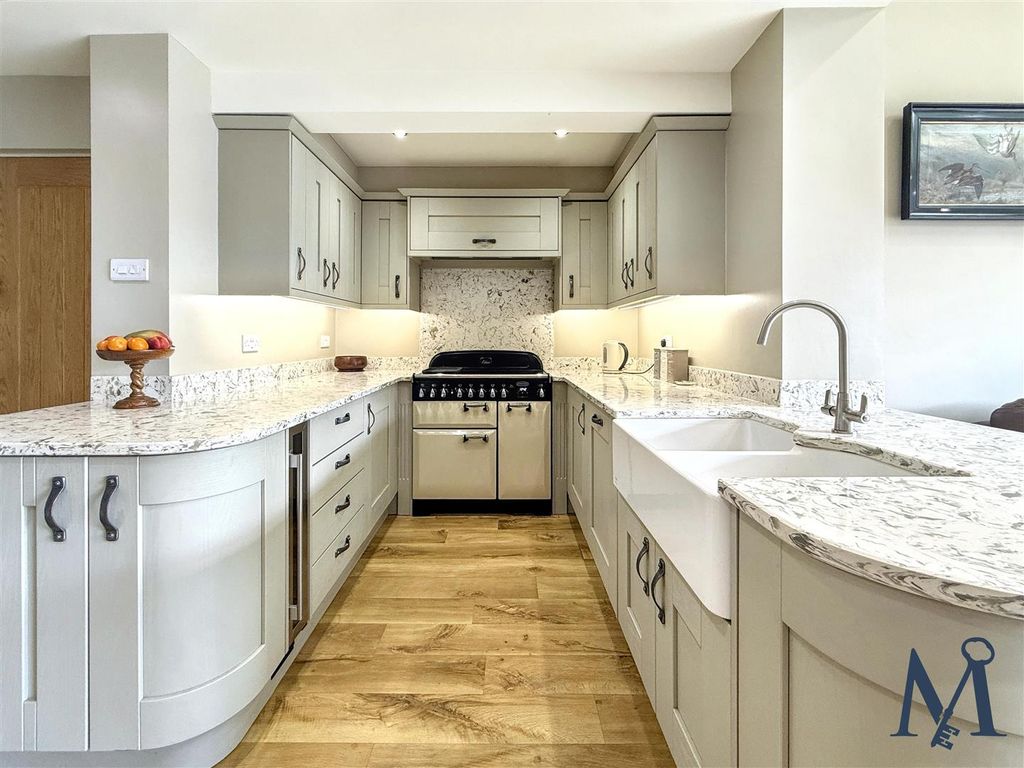 Property photo 3 of 28 Kitchen Diner