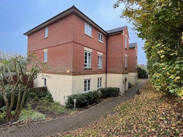 Property photo 1 of 10 4 Mill Stream.Jpg