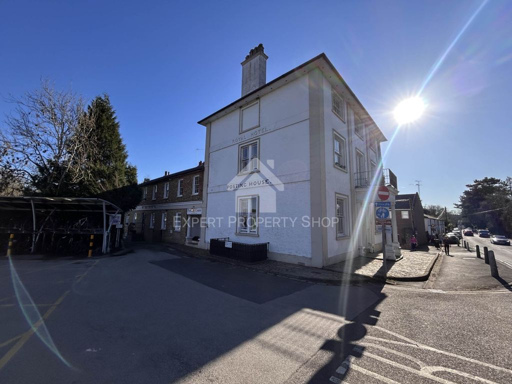 Property photo 2 of 19