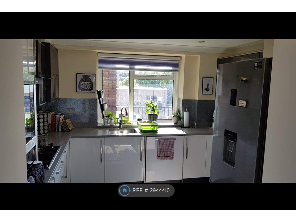 Property photo 2 of 14 Kitchen
