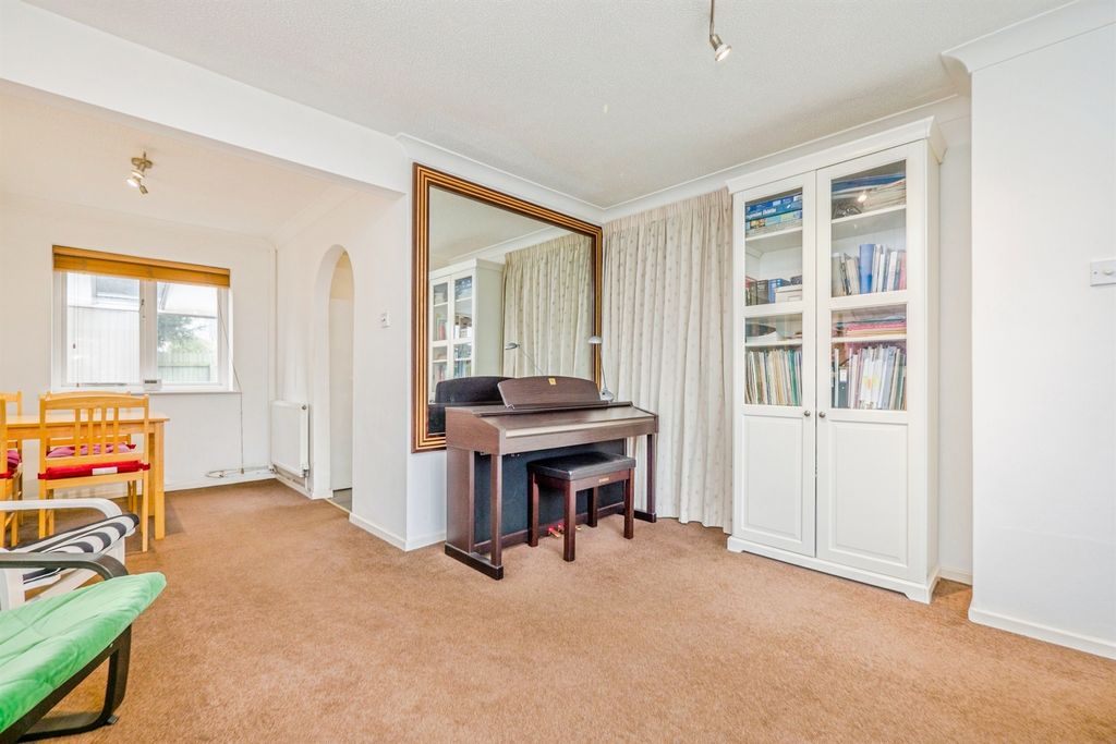 Property photo 3 of 20