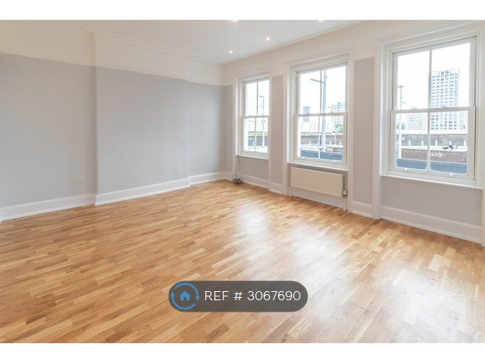 Property photo 1 of 10 Sitting Room
