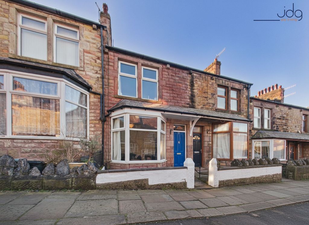 Property photo 1 of 15 Welcome To Balmoral Road