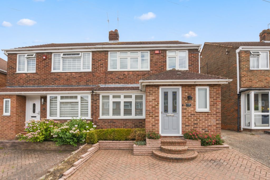 Property photo 1 of 27 4375351