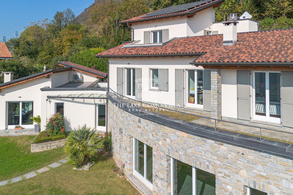 Property photo 2 of 48