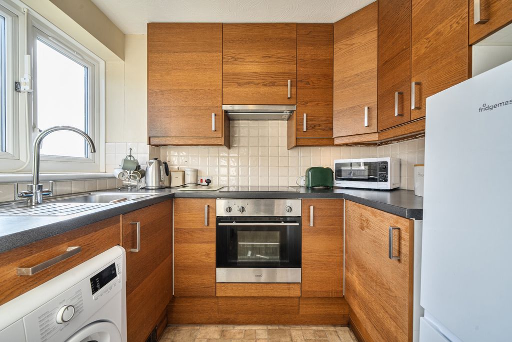 Property photo 2 of 16 1431561-4-69Ca3E5...