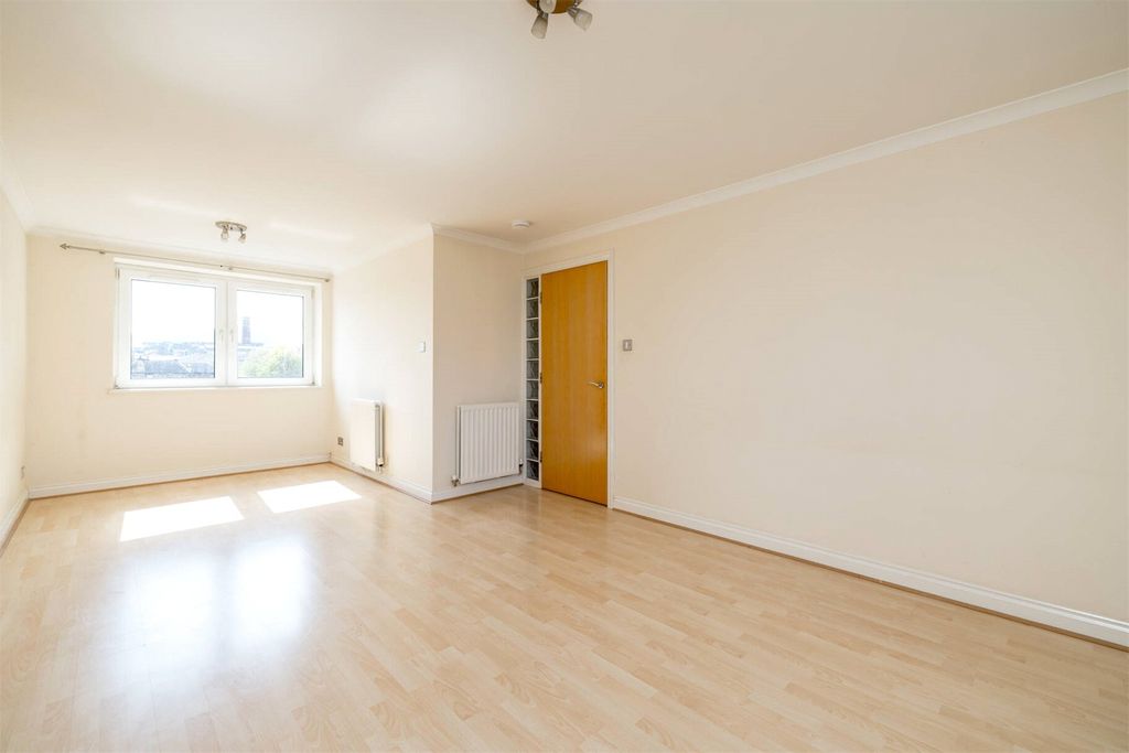 Property photo 3 of 20 Picture No. 05