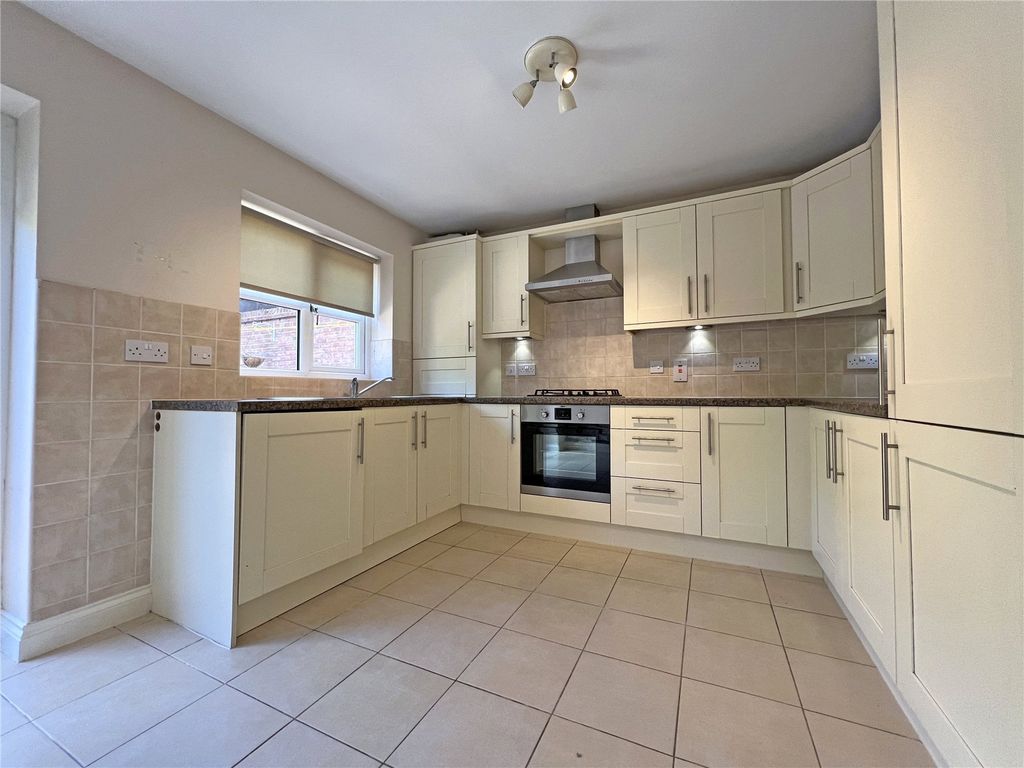 Property photo 2 of 12 Picture No. 13