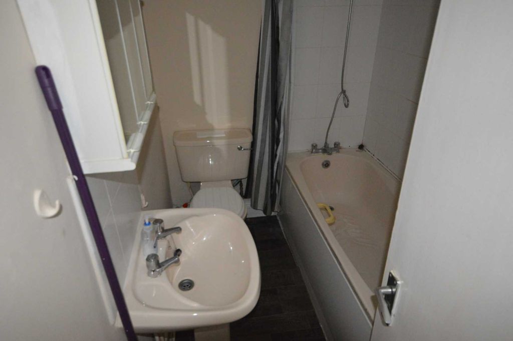 Property photo 3 of 3