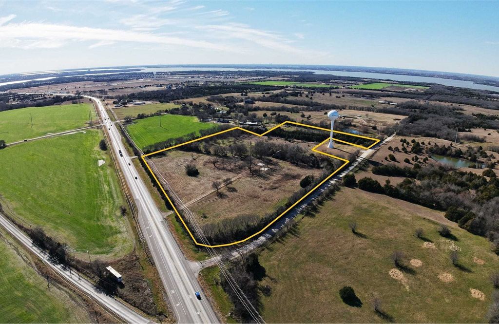 Property photo 1 of 11