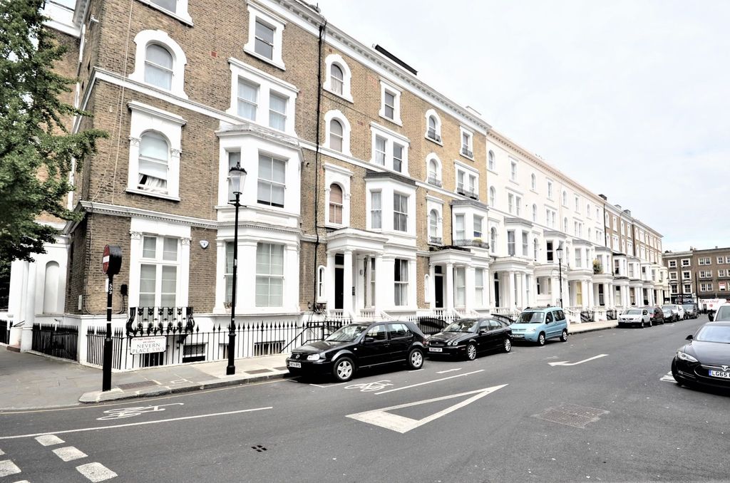 Property photo 1 of 6