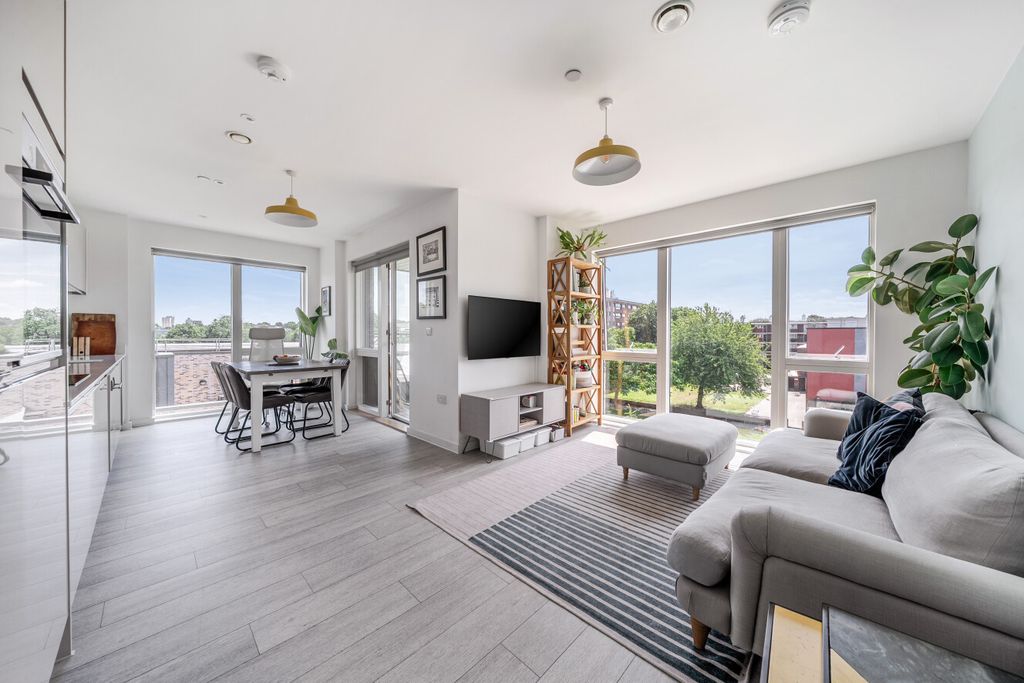 Property photo 1 of 22 1479363-16-6A313F...