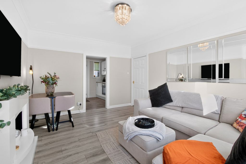 Property photo 2 of 19 Pbox-Img.Jpg