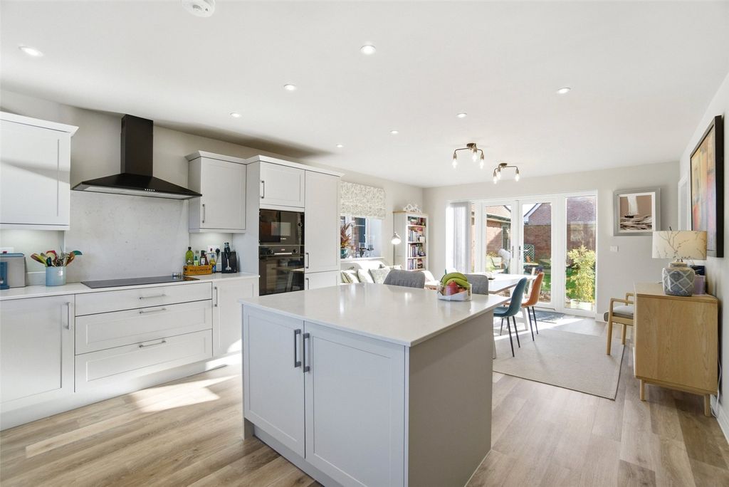 Property photo 2 of 26 Picture No. 05