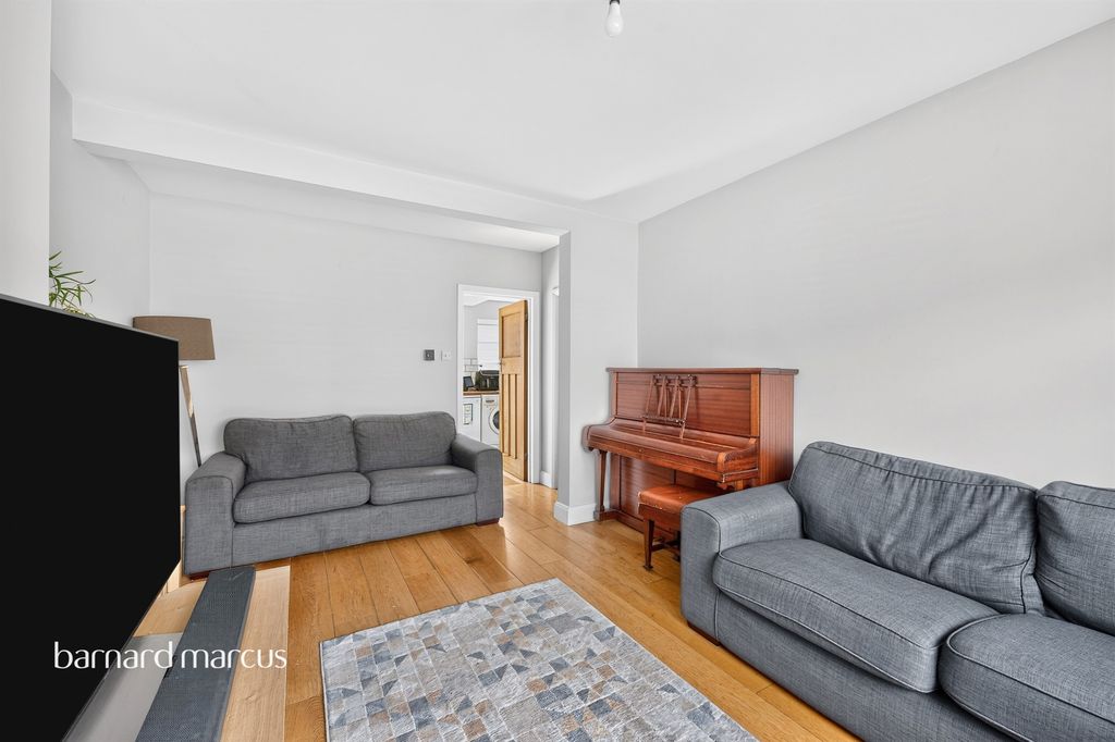 Property photo 3 of 15