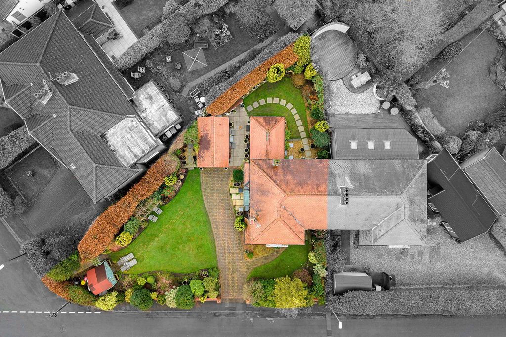 Property photo 3 of 23