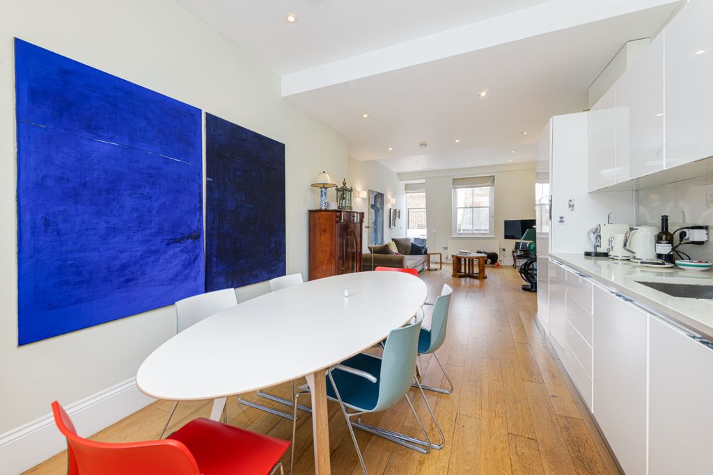 Property photo 3 of 12 Kitchen Dining