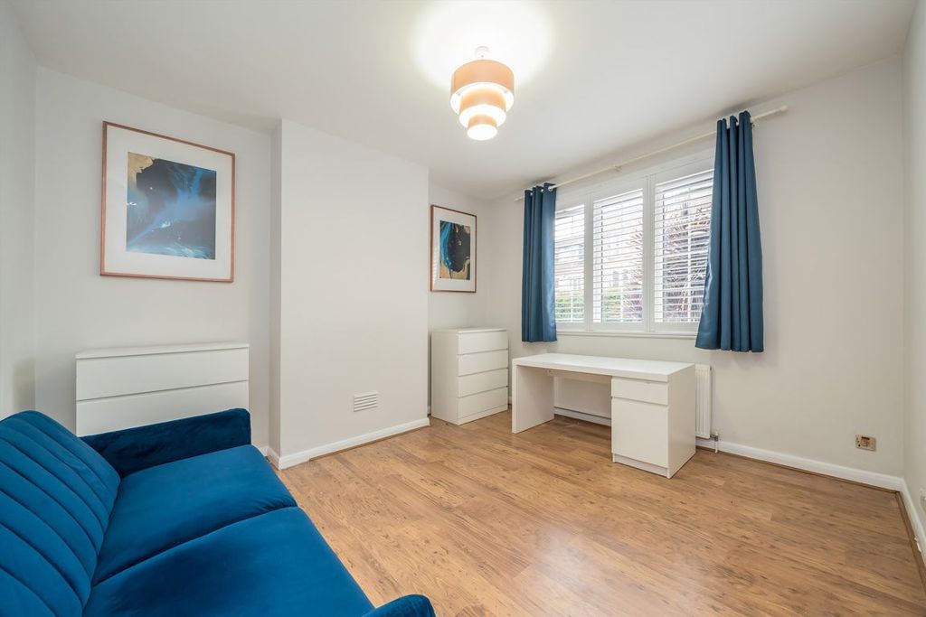 Property photo 2 of 5