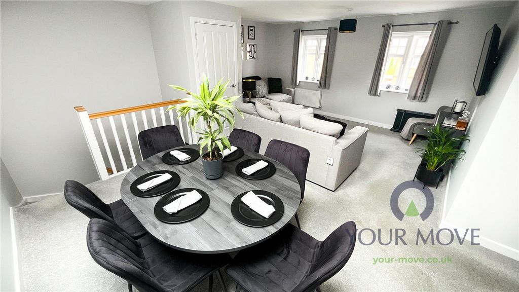 Property photo 3 of 12 Living/Dining Room