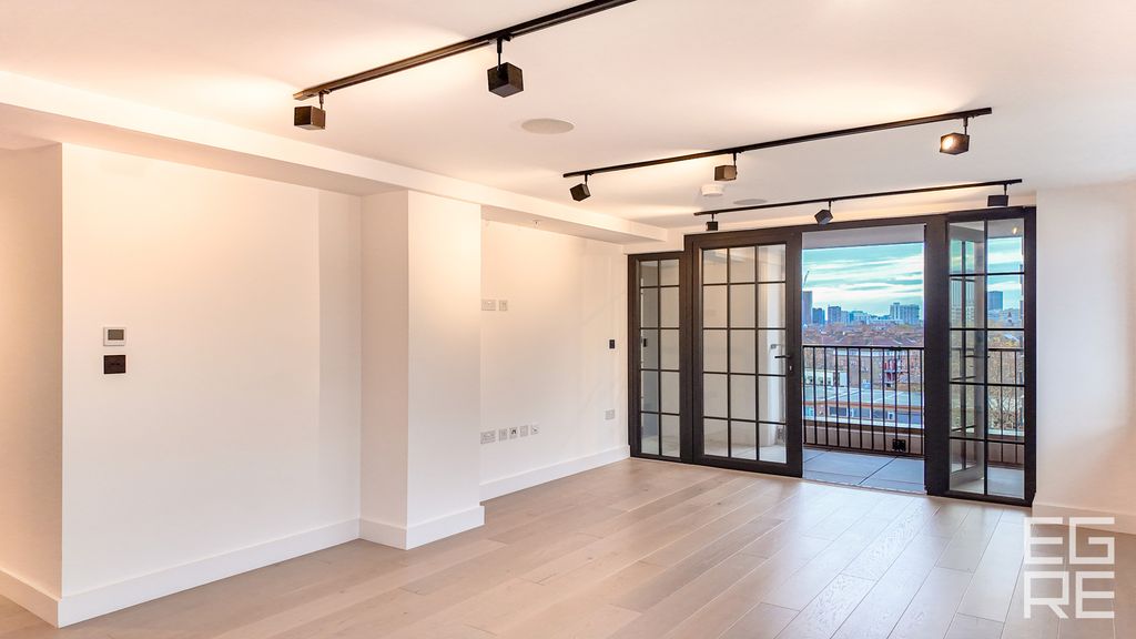 Property photo 1 of 26