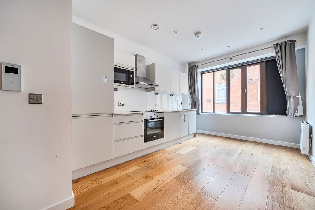 Property photo 1 of 12