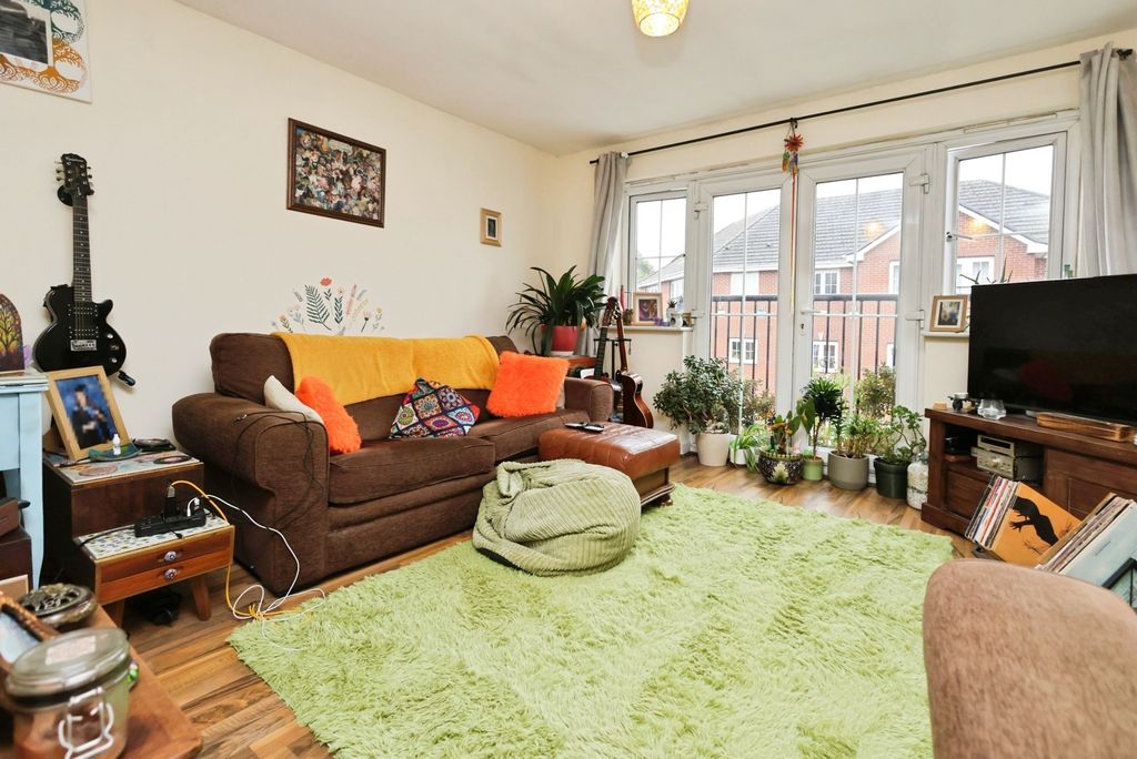 Property photo 3 of 14 Pbox-Img.Jpg