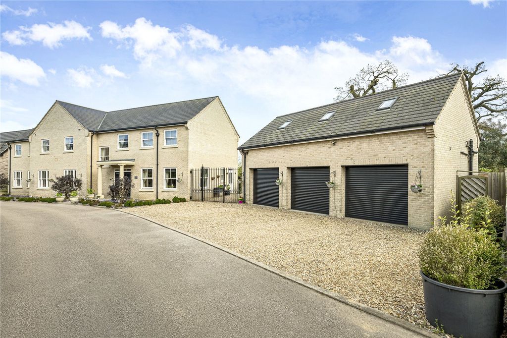 Property photo 1 of 39 Picture No. 34