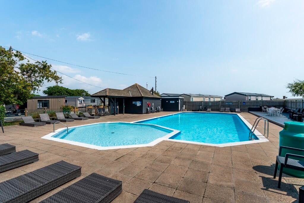 Property photo 3 of 18 Omar Bluebell 2015 Car0057900 115998521.Jpeg