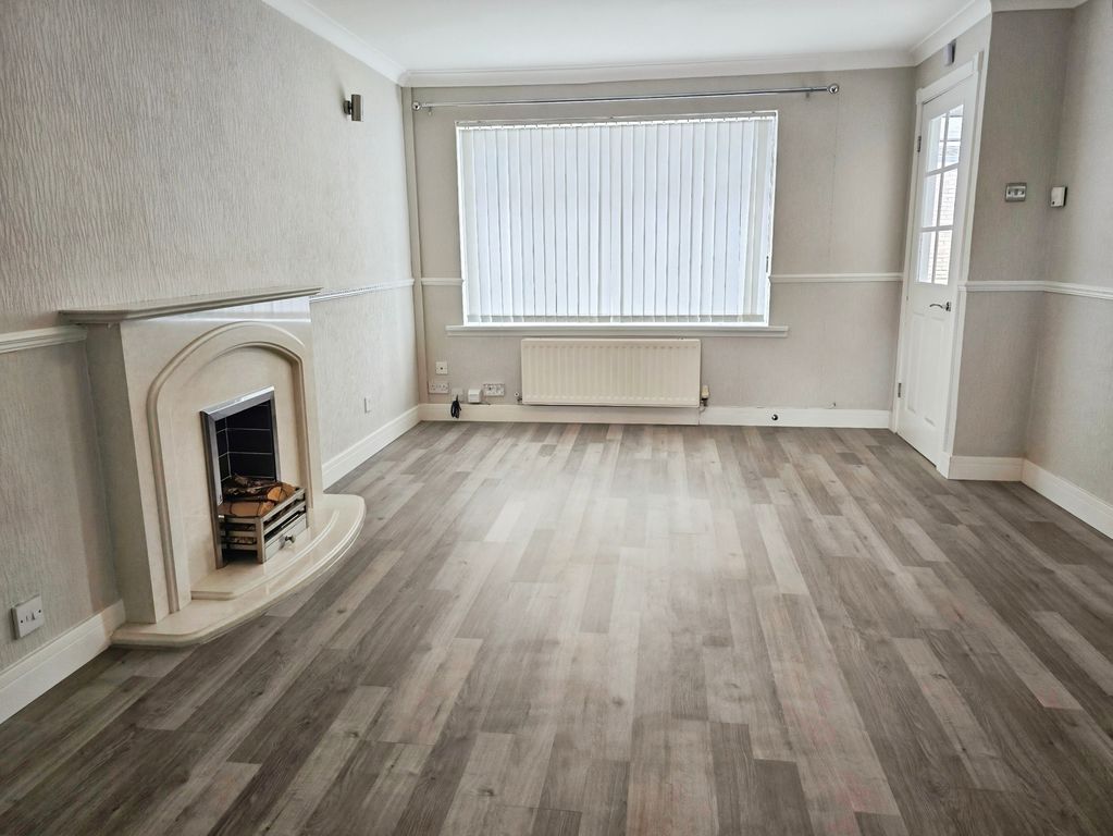 Property photo 3 of 11 Photo 7