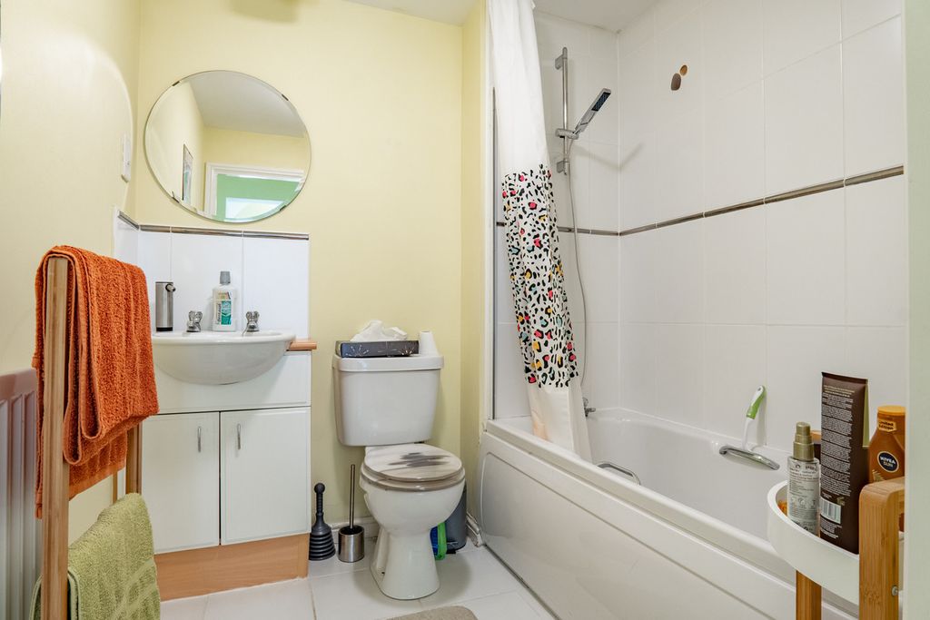 Additional image 18 of 2 bed flat for saleRowan Grove, Inverness IV2