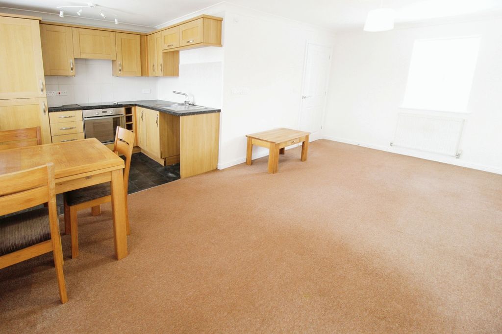 Property photo 3 of 8