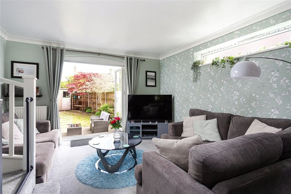 Property photo 3 of 19 Photos