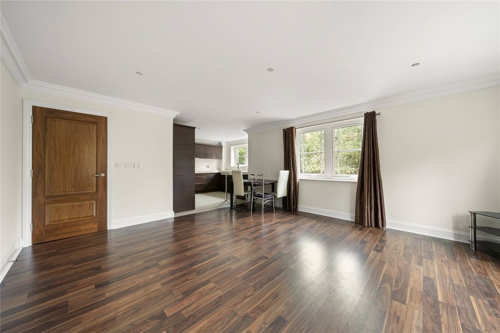 Property photo 3 of 10 Picture No. 06