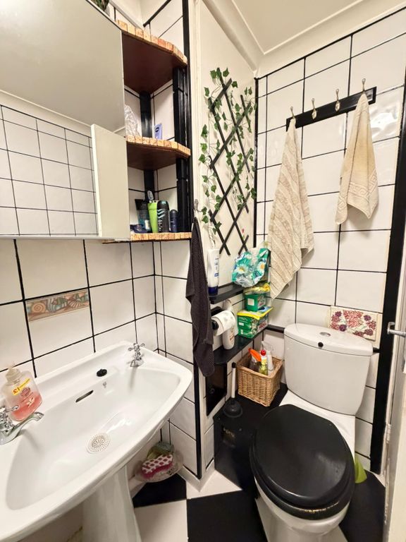 Property photo 3 of 4