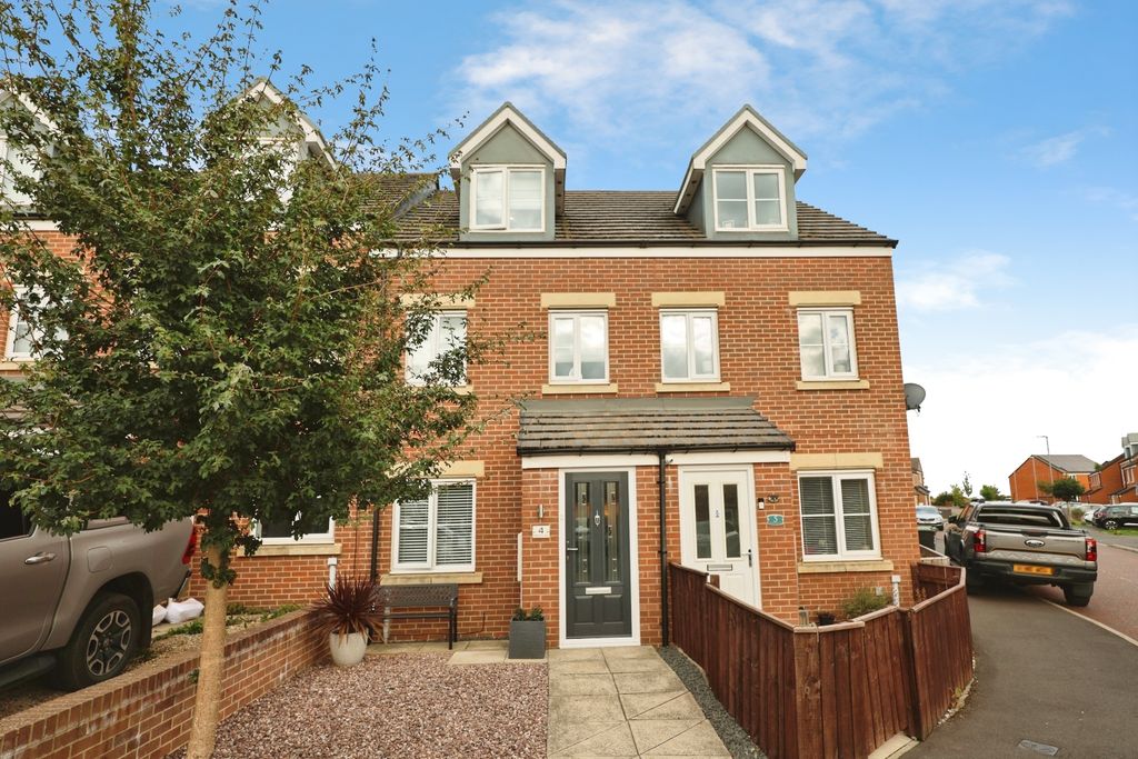 Property photo 1 of 17 Pbox-Img.Jpg