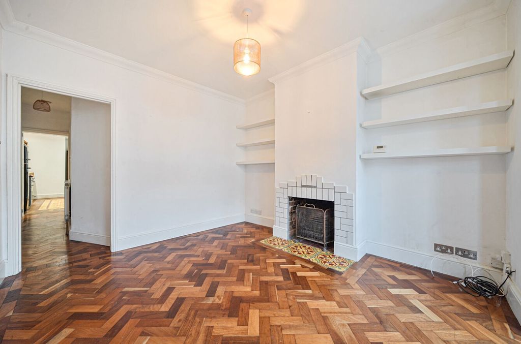 Property photo 3 of 12