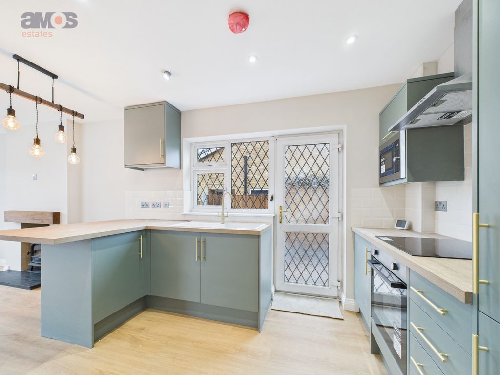 Property photo 3 of 14 4799514