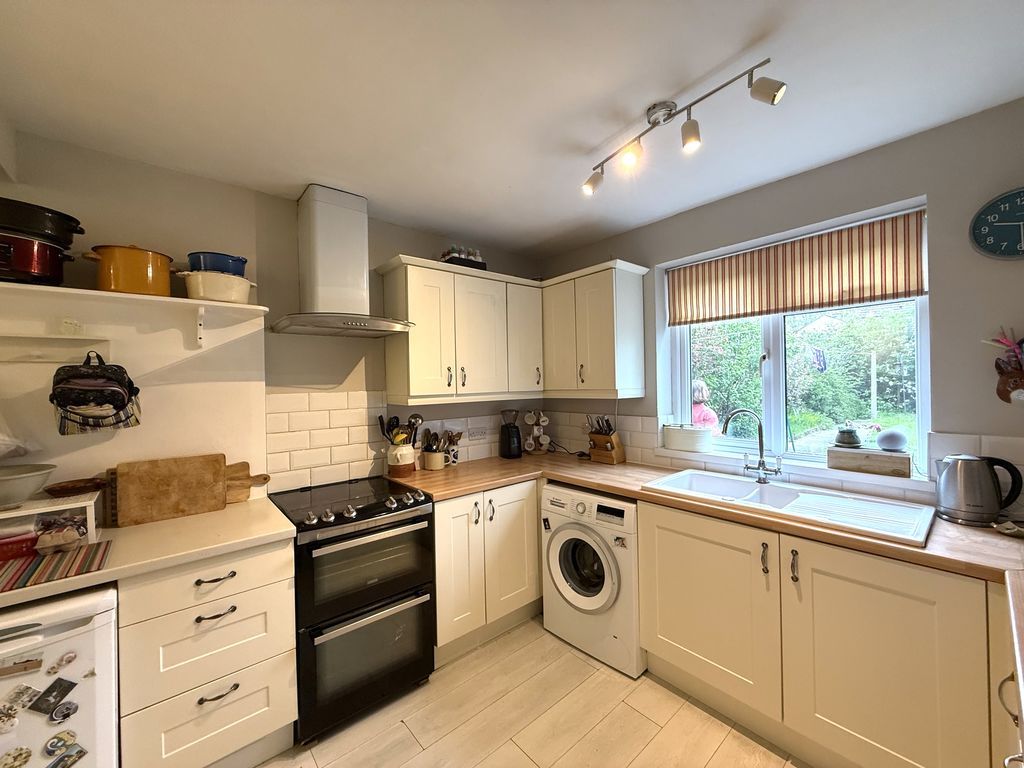 Property photo 3 of 11 Photo 13