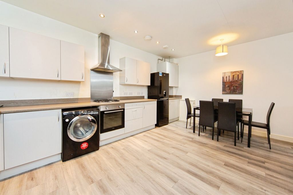 Property photo 3 of 14 Pbox-Img.Jpg