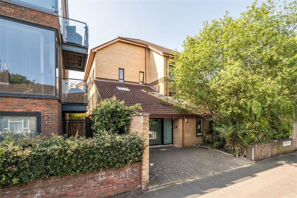 Property photo 1 of 6