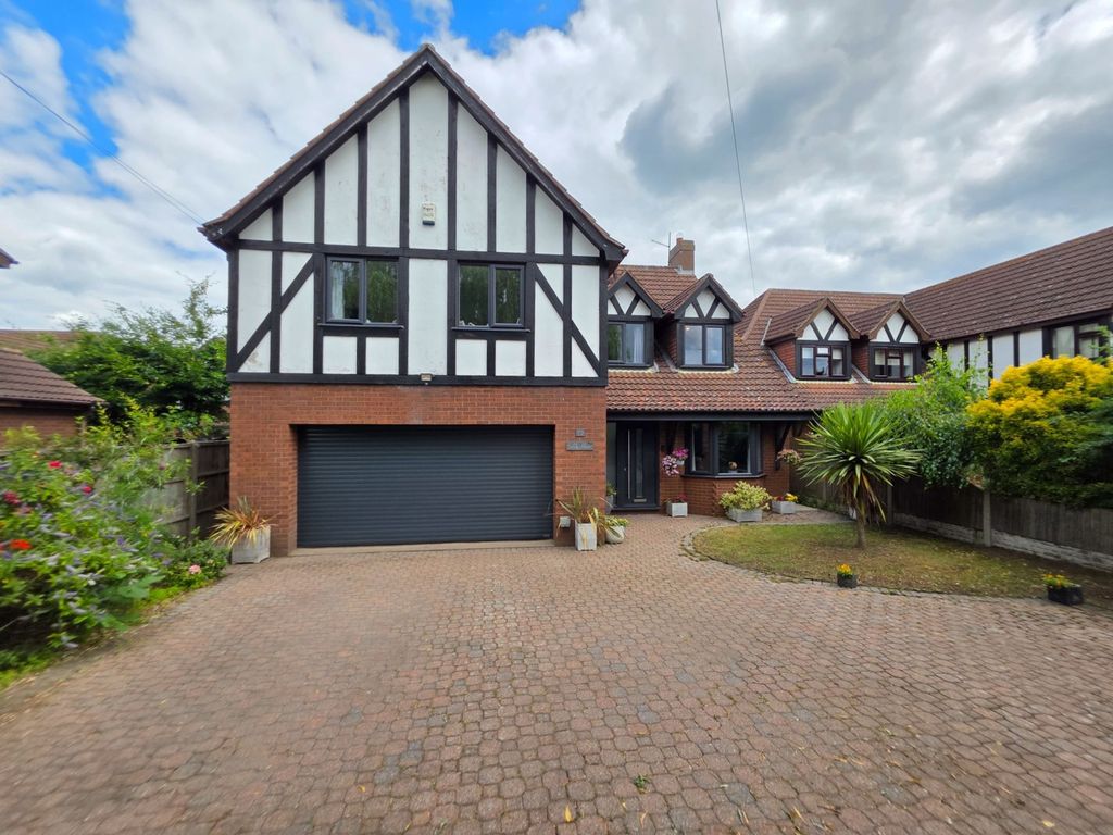 Property photo 2 of 31