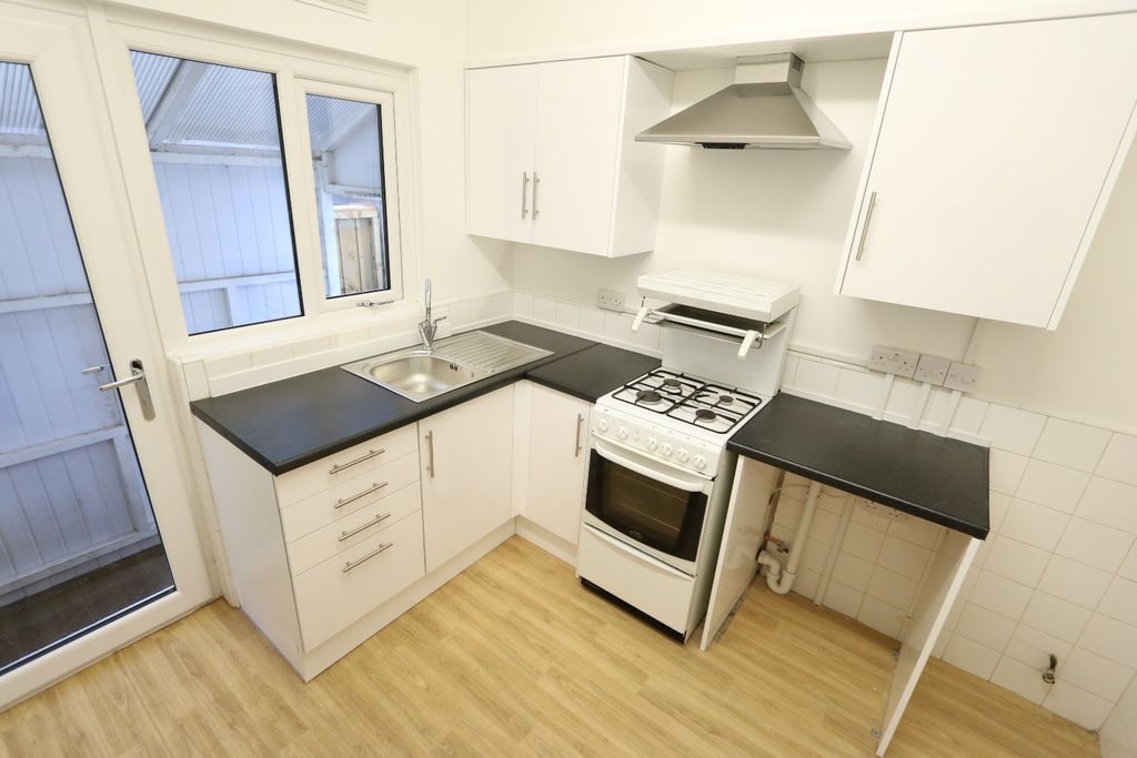 Property photo 3 of 9 4613972