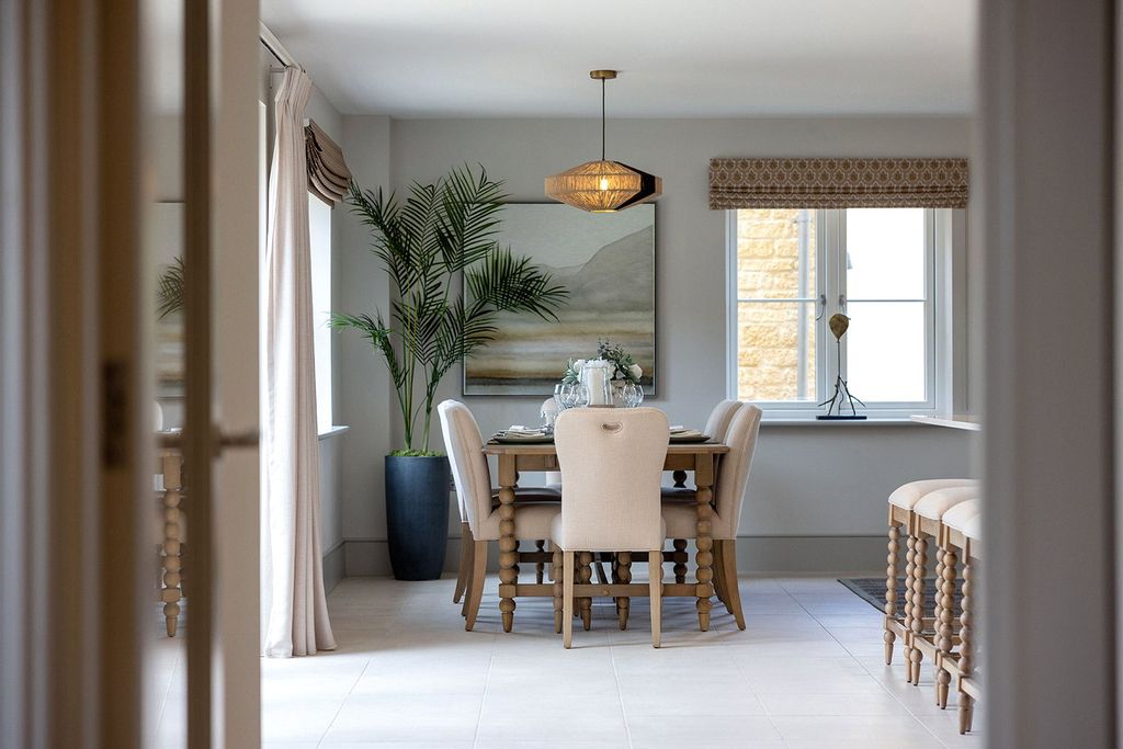 Property photo 3 of 12 Dining Room