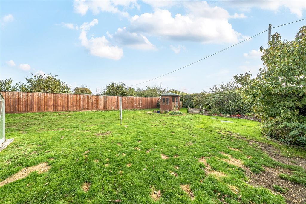 Property photo 3 of 23 Garden