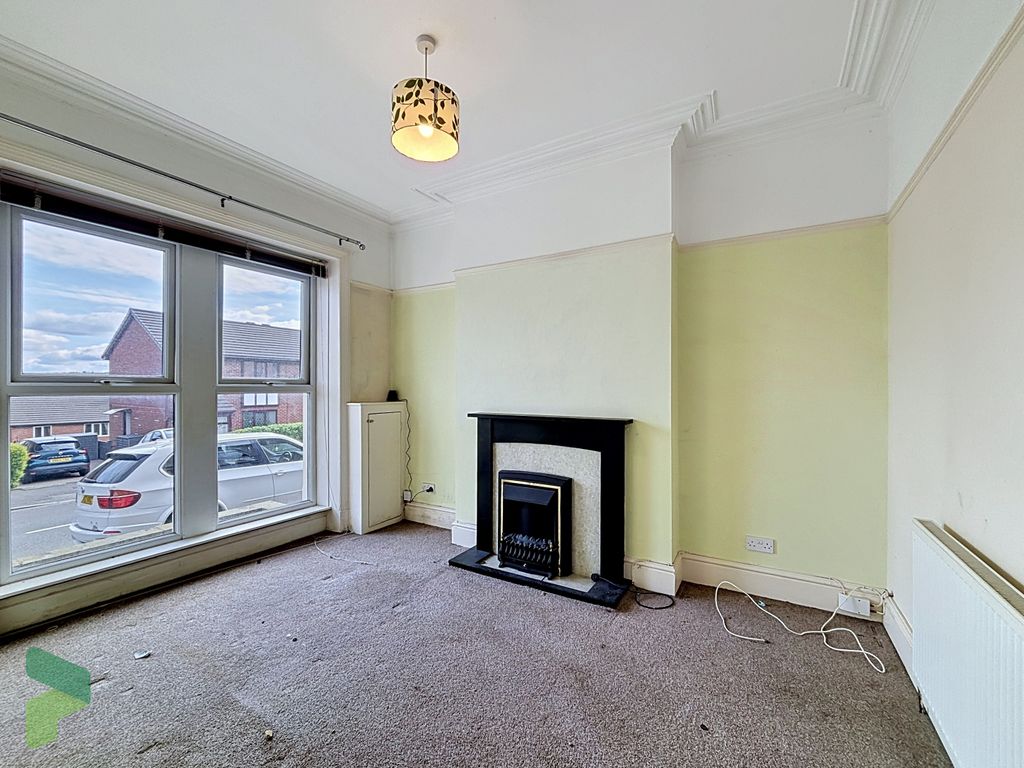 Property photo 3 of 10 Sitting Room