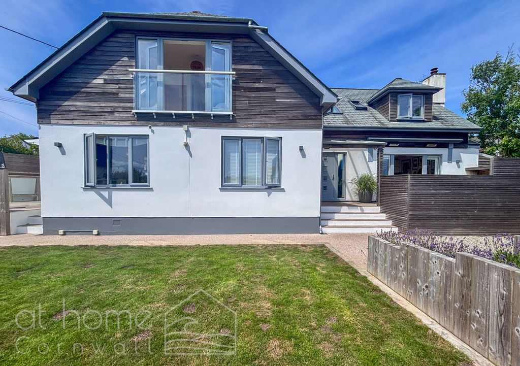 Property photo 2 of 99