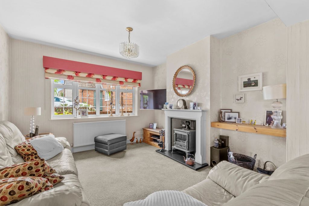 Property photo 3 of 17