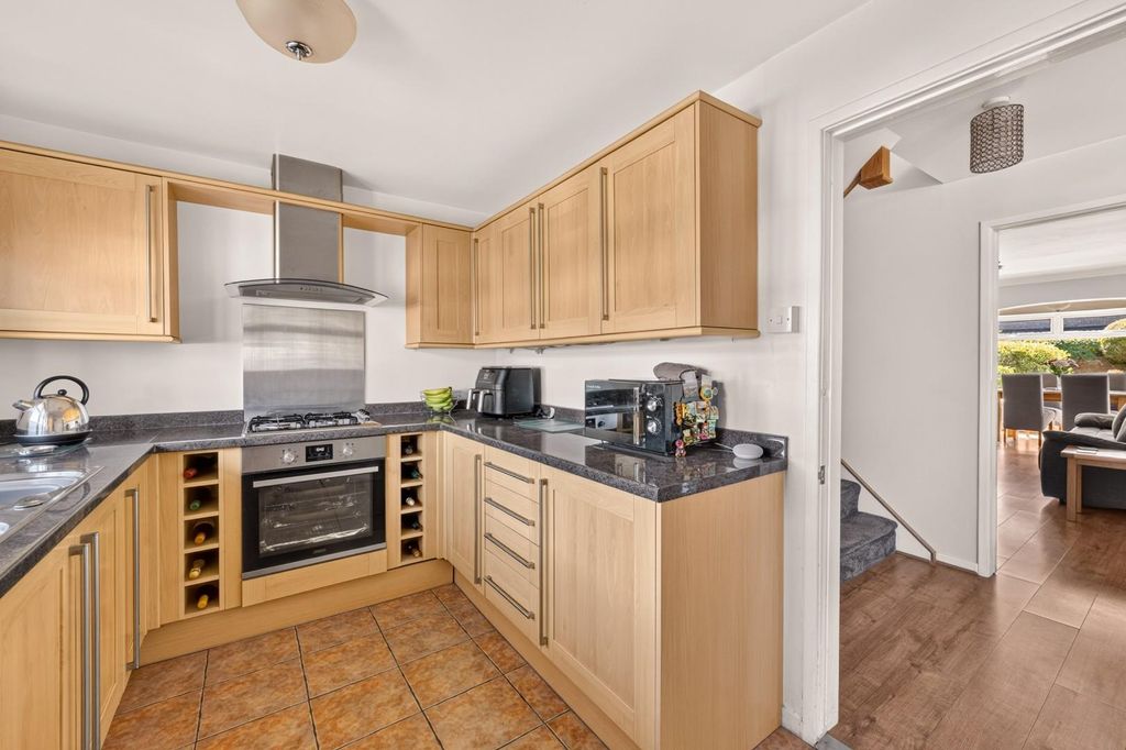 Property photo 3 of 22