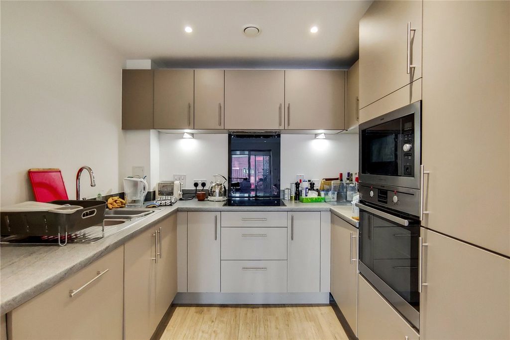 Property photo 2 of 8 Picture No. 01