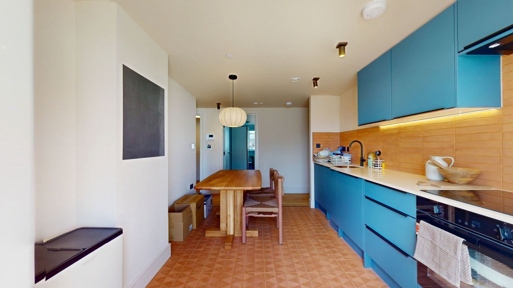 Property photo 2 of 24 Kitchen